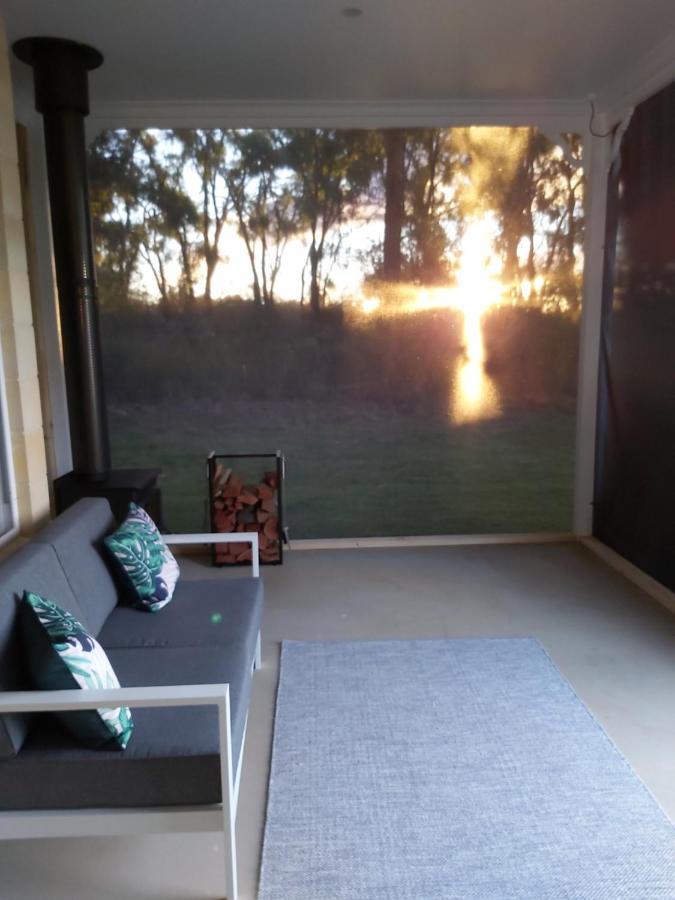 Accommodation Creek Cottages & Sundown View Suites Ballandean Exteriör bild